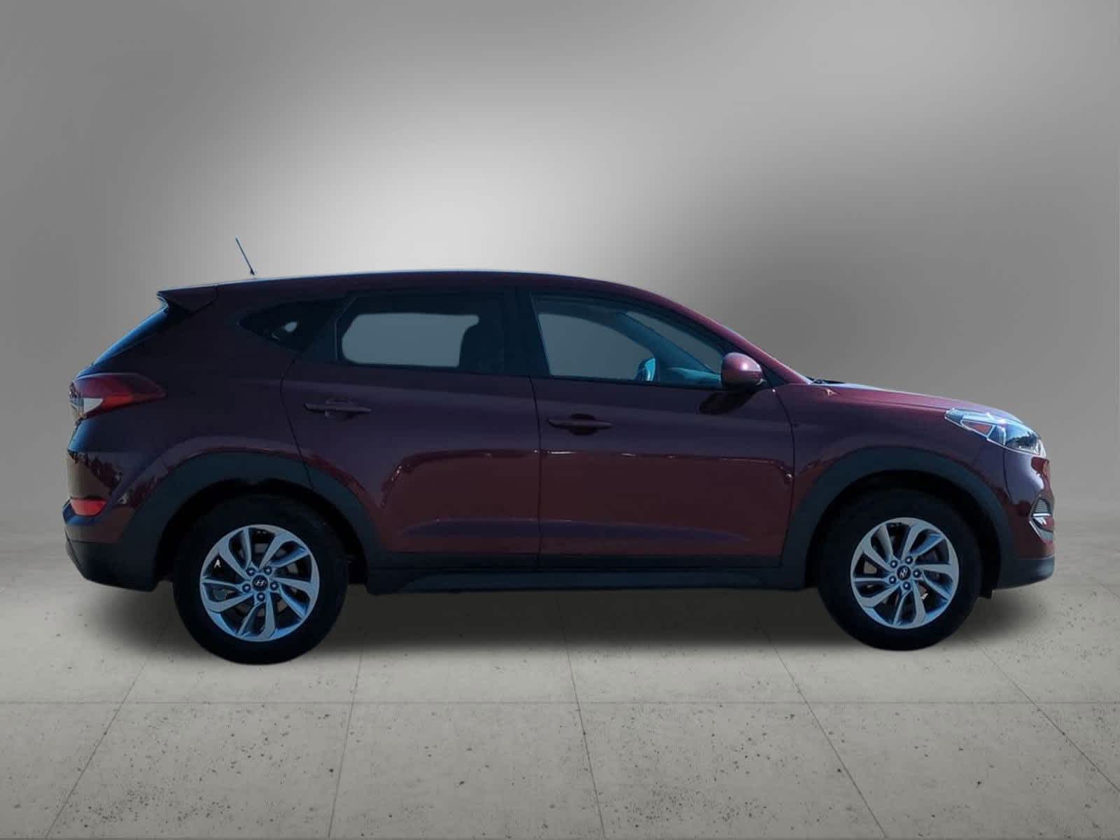 Thumbnail: 2016 Hyundai Tucson - 7
