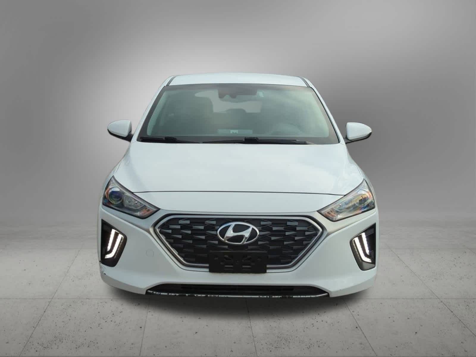 2022 Hyundai Ioniq SE 9