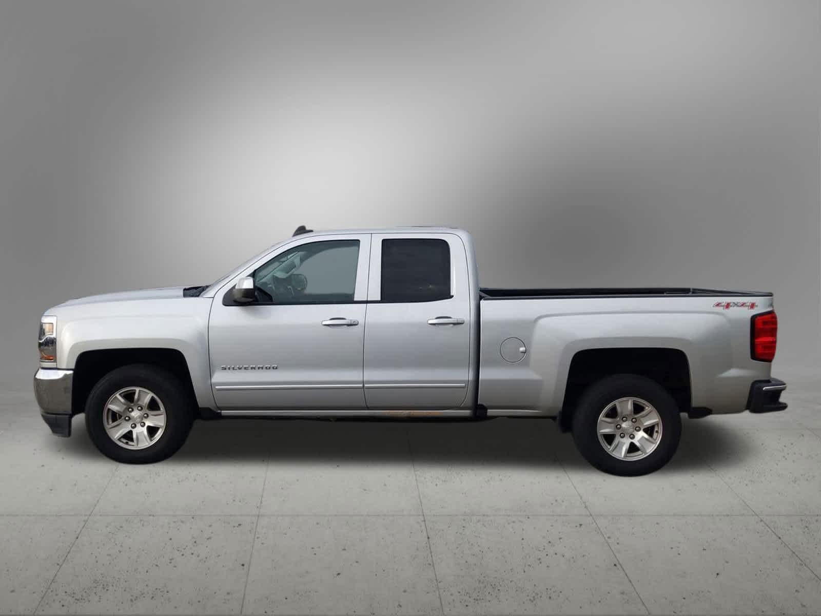 Thumbnail: 2017 Chevrolet Silverado 1500 - 3