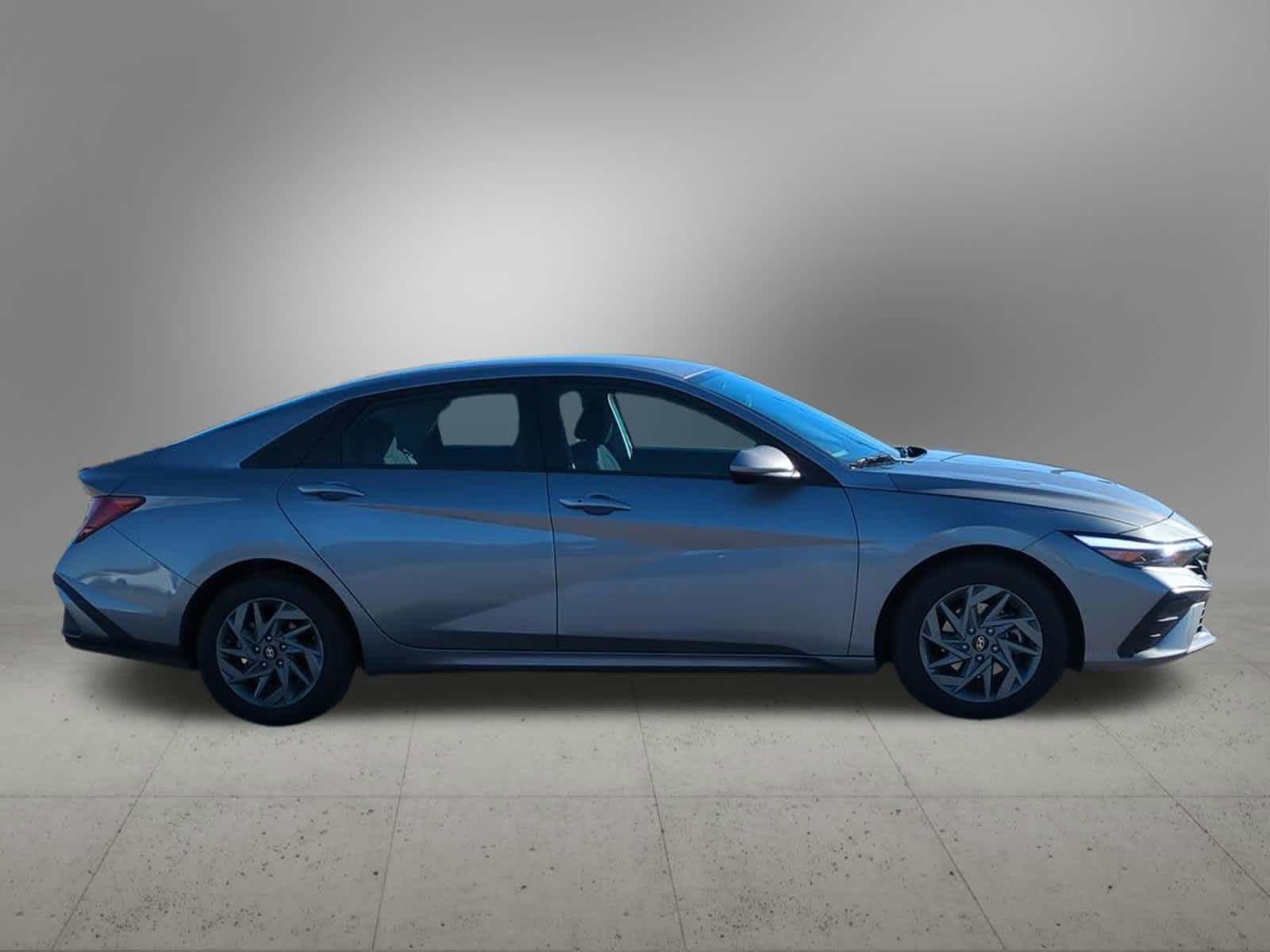 Thumbnail: 2024 Hyundai Elantra - 7