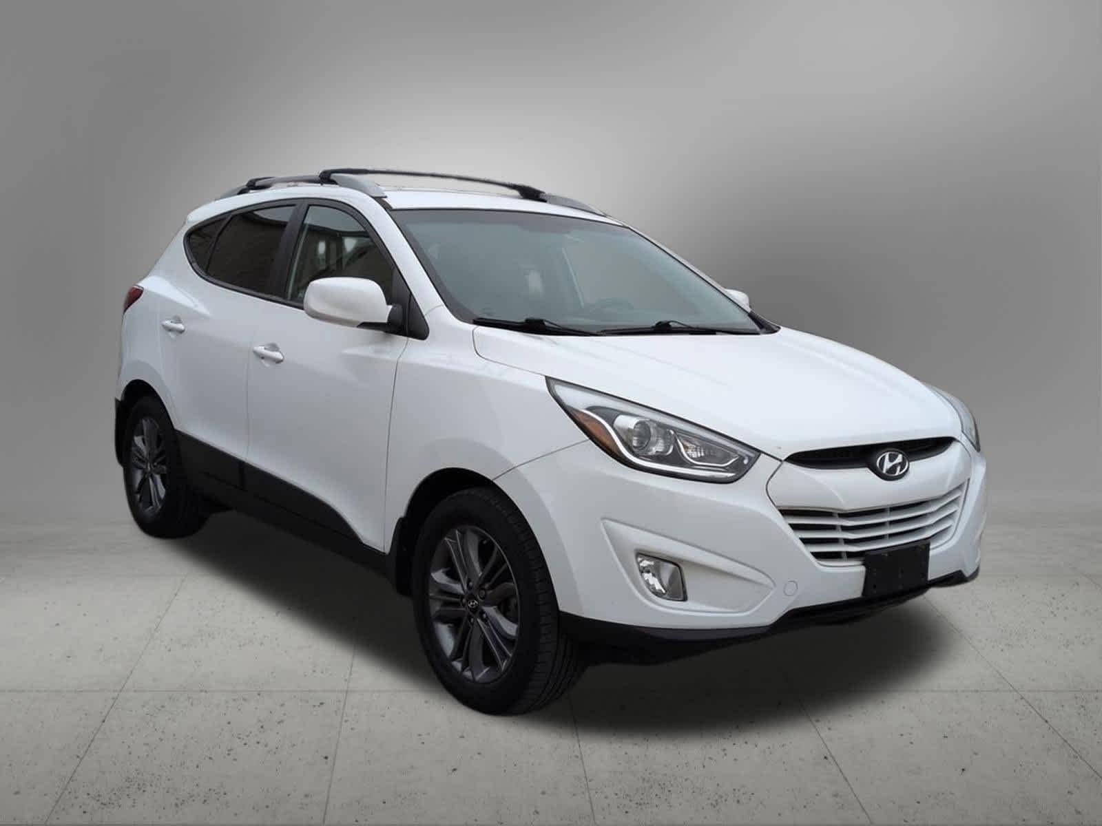 Thumbnail: 2015 Hyundai Tucson - 8