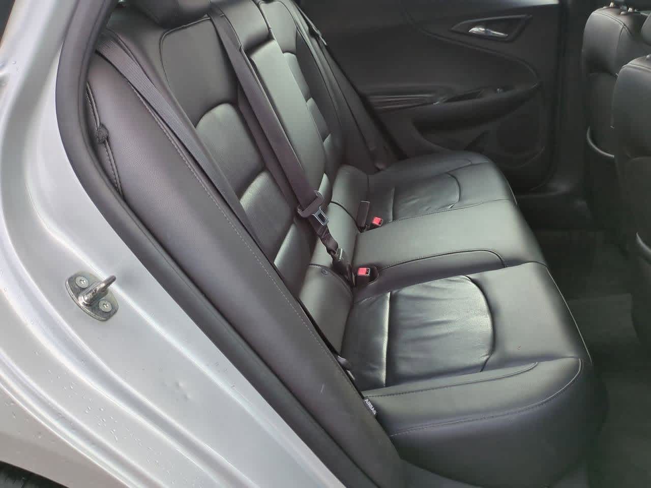 Thumbnail: 2017 Chevrolet Malibu - 18