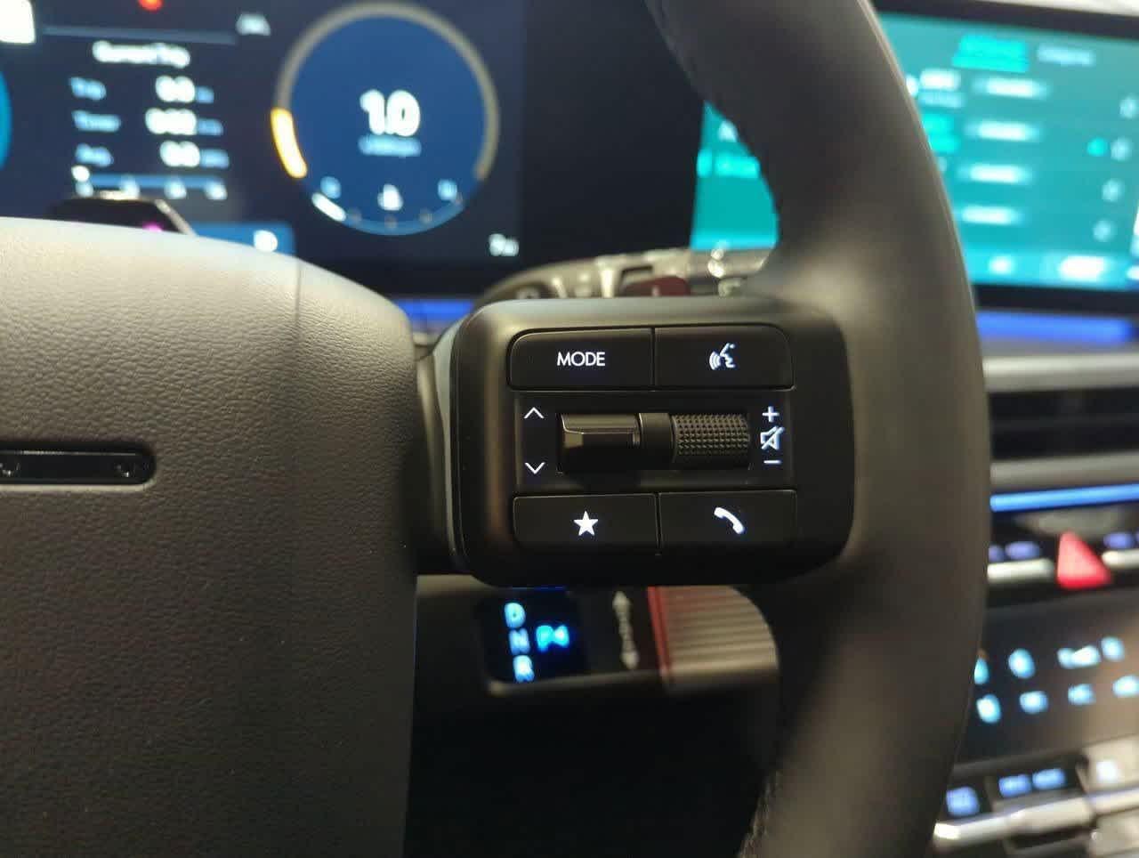 Thumbnail: 2025 Hyundai Santa Fe - 24