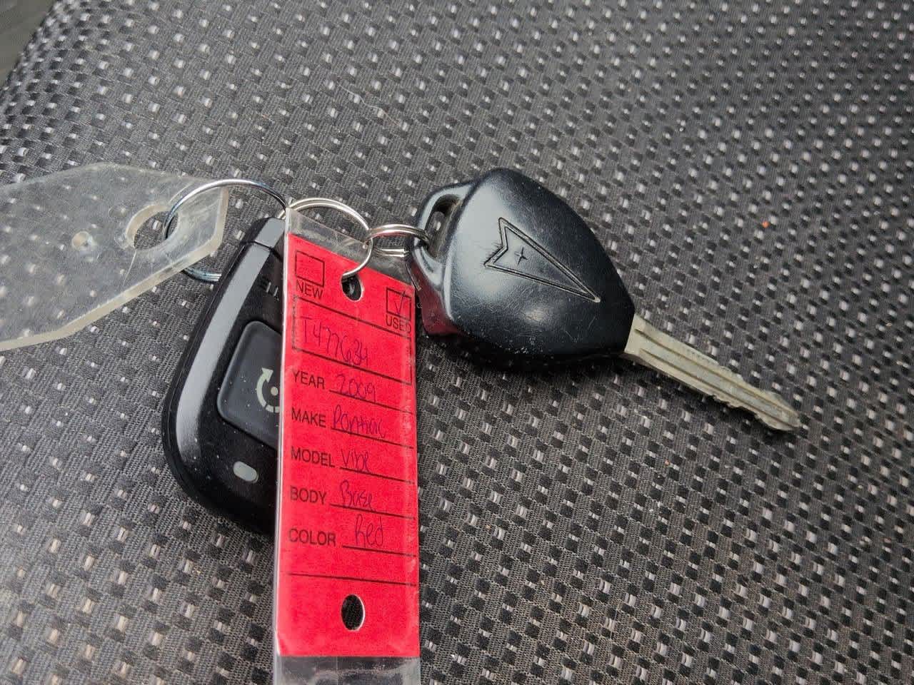 Thumbnail: 2009 Pontiac Vibe - 30