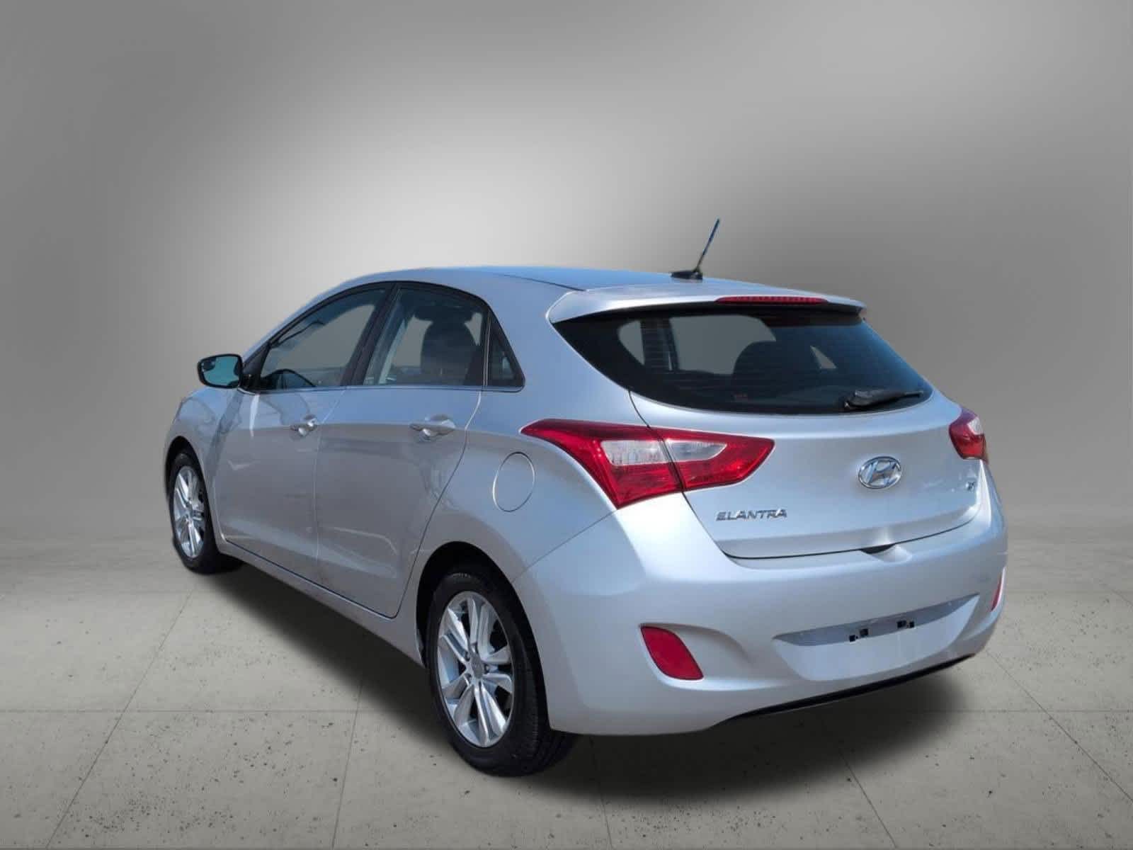 Thumbnail: 2014 Hyundai Elantra - 4
