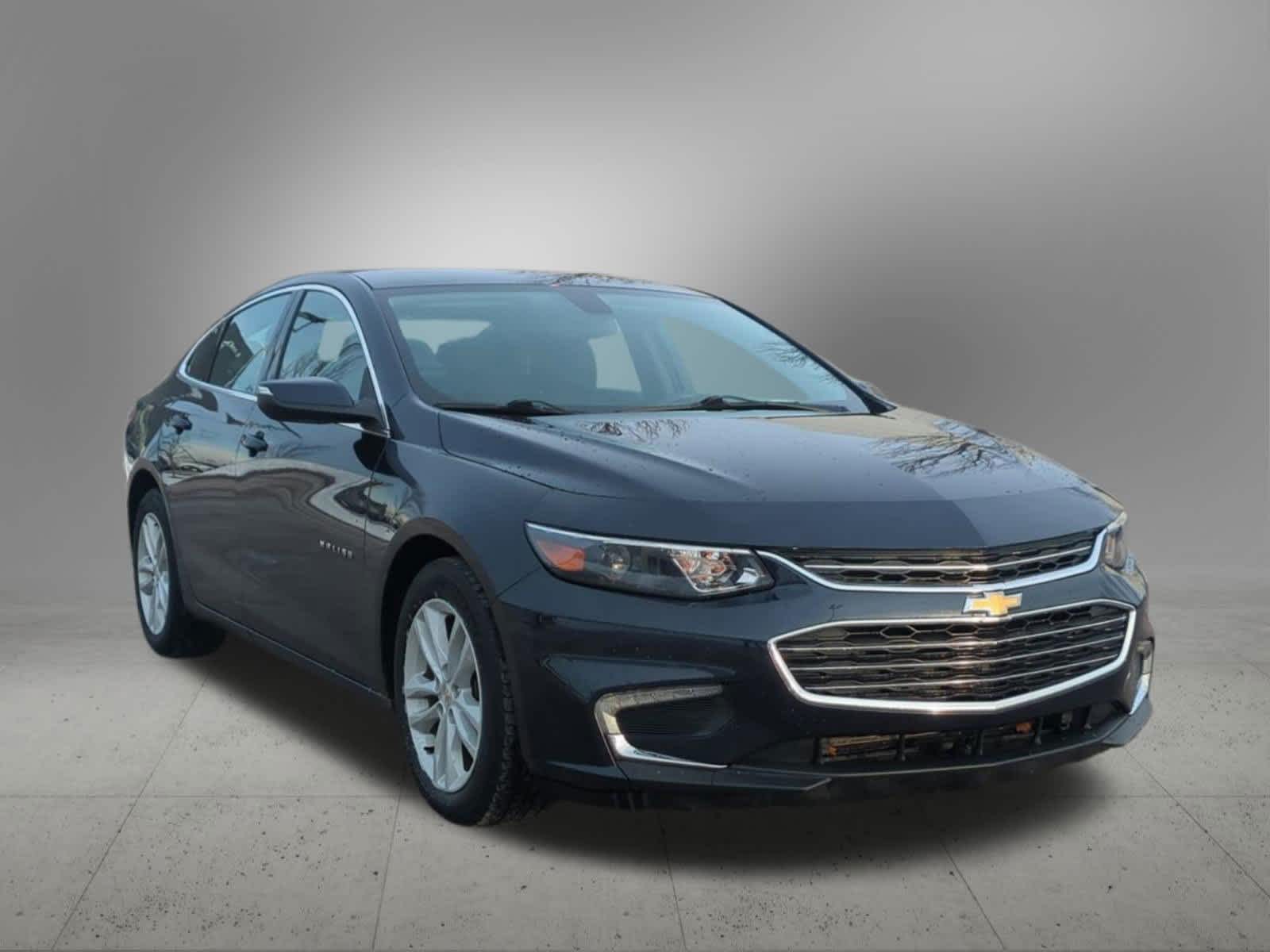 Thumbnail: 2016 Chevrolet Malibu - 8
