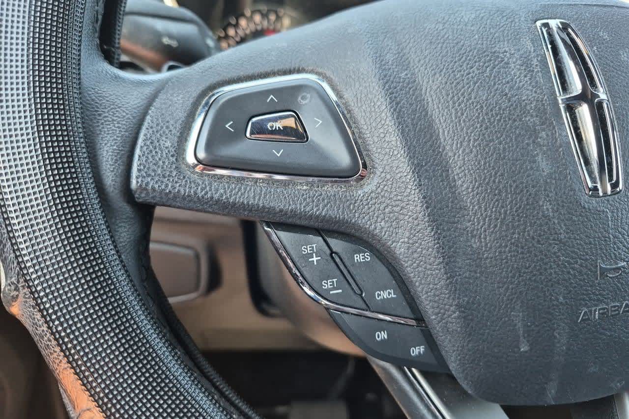 Thumbnail: 2015 Lincoln MKC - 22