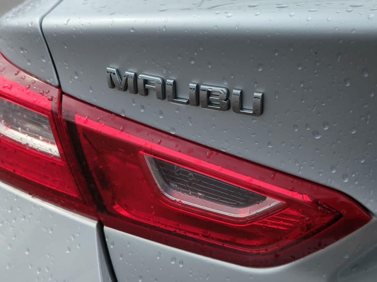 2017 Chevrolet Malibu Eco 11