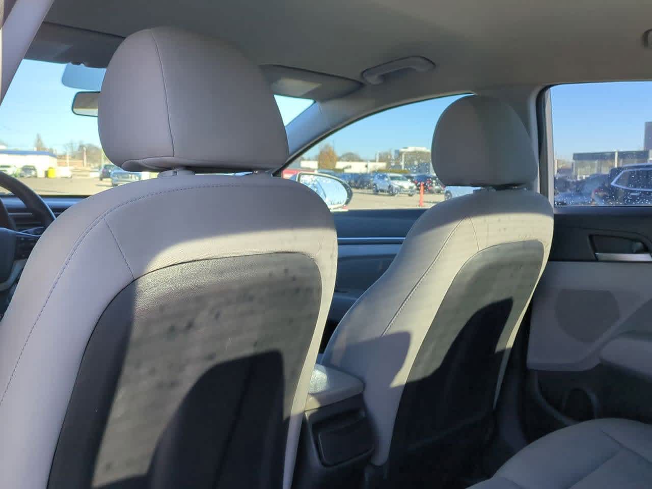 Thumbnail: 2018 Hyundai Elantra - 16