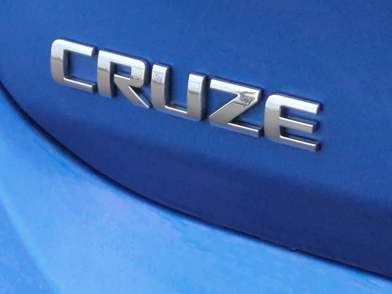 Thumbnail: 2017 Chevrolet Cruze - 12