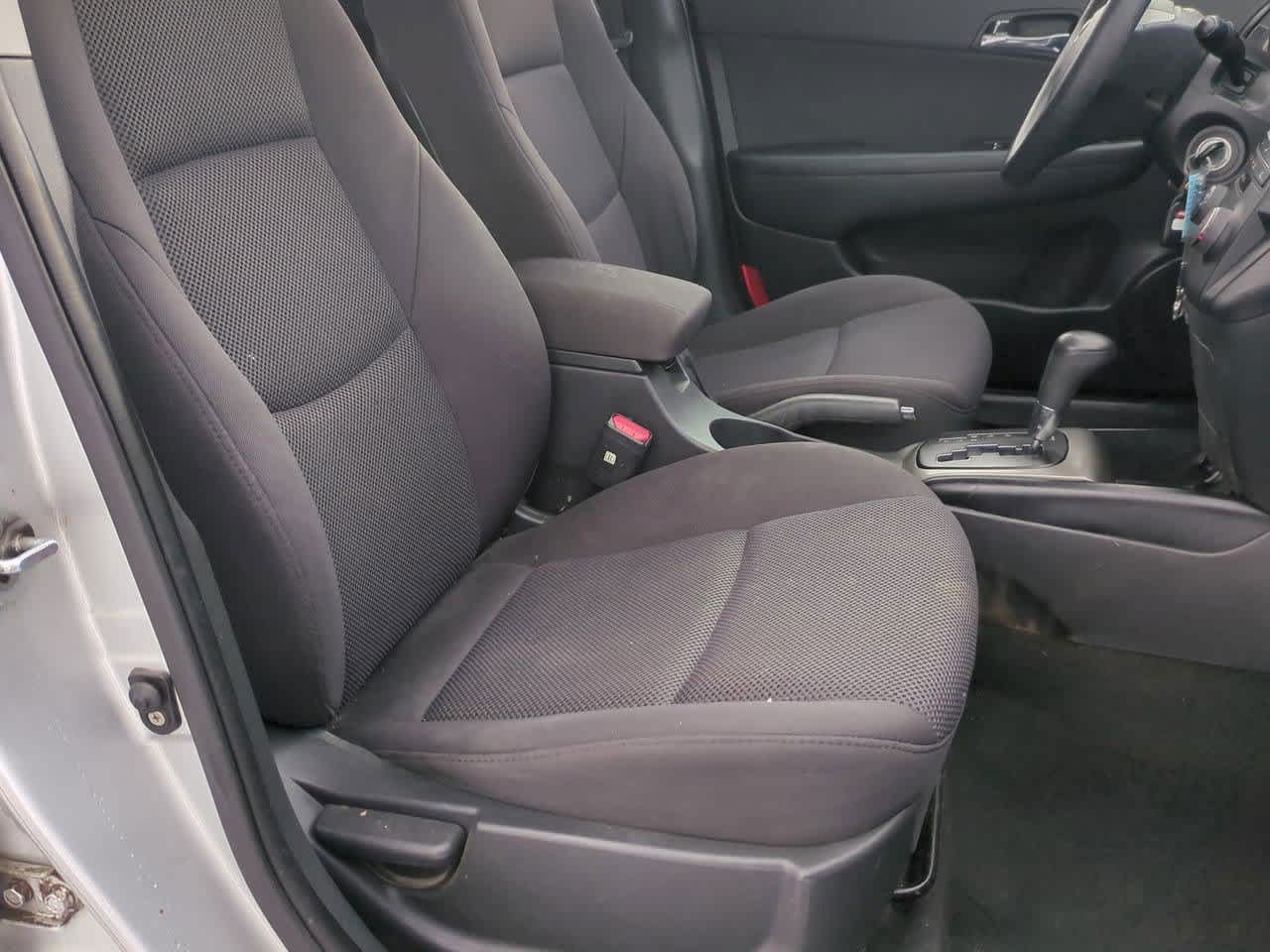 Thumbnail: 2012 Hyundai Elantra - 21