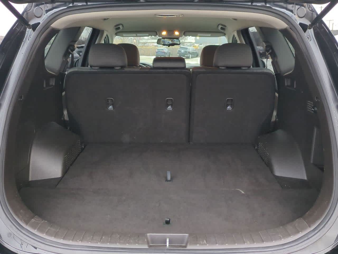 Thumbnail: 2019 Hyundai Santa Fe - 31