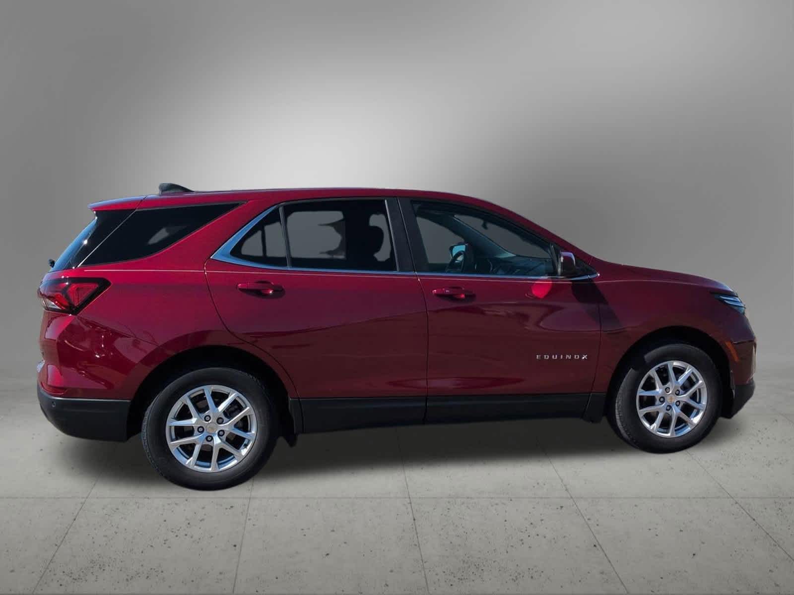 Thumbnail: 2022 Chevrolet Equinox - 6