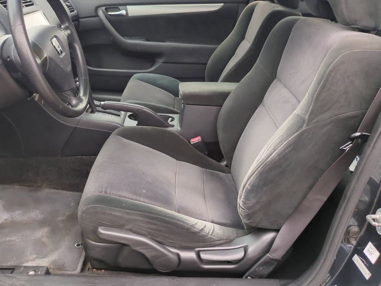 Thumbnail: 2004 Honda Accord - 13