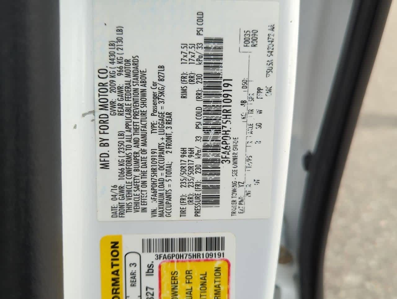 2017 Ford Fusion SE 31