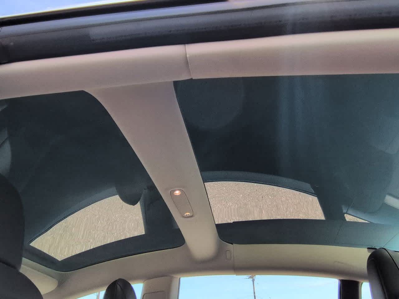 Thumbnail: 2018 Tesla Model 3 - 17