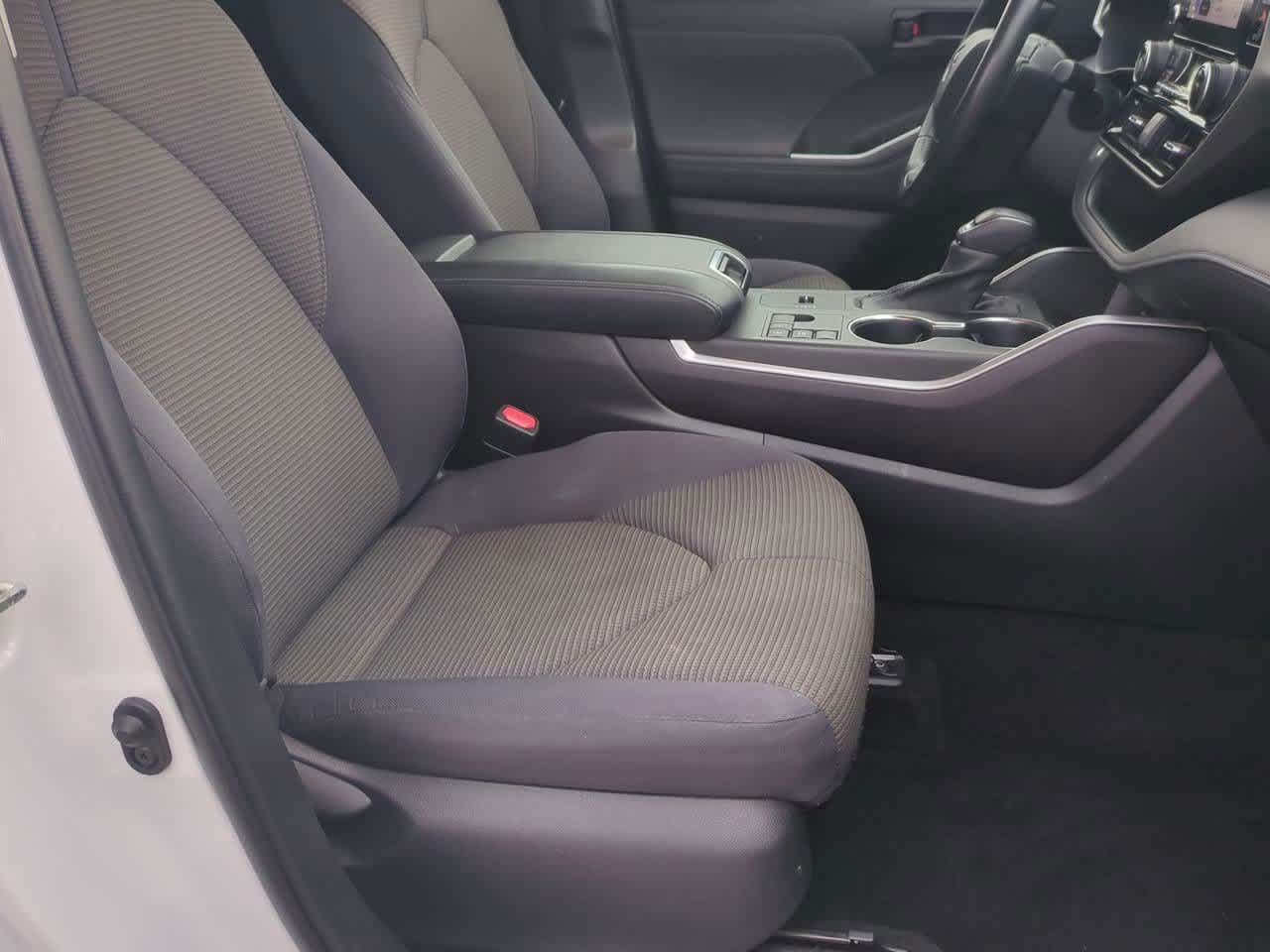 Thumbnail: 2023 Toyota Highlander - 22