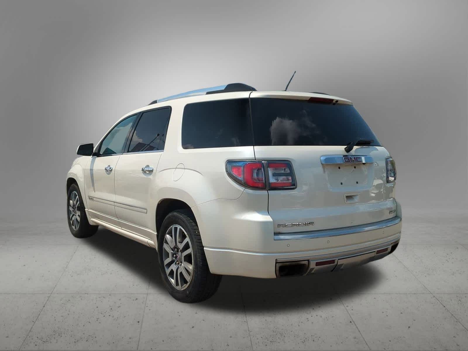 Thumbnail: 2014 GMC Acadia - 4
