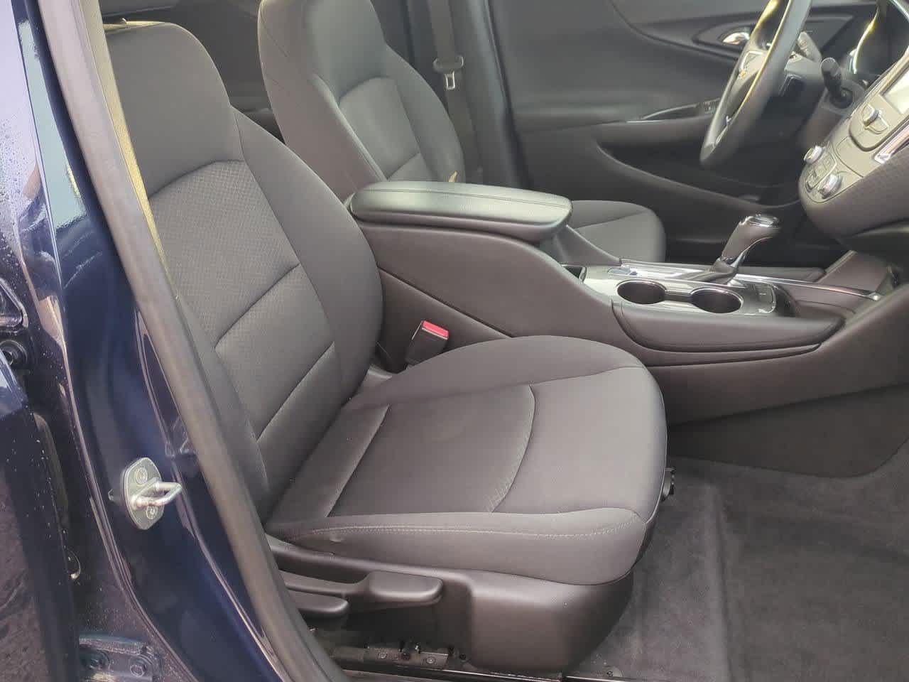 Thumbnail: 2016 Chevrolet Malibu - 20