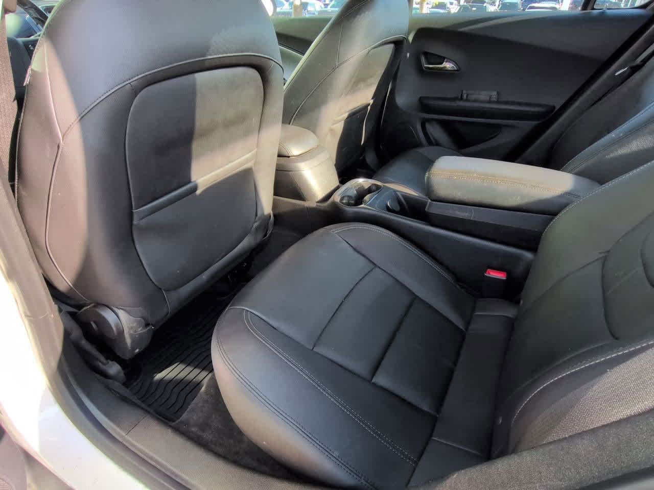 Thumbnail: 2014 Chevrolet Volt - 18