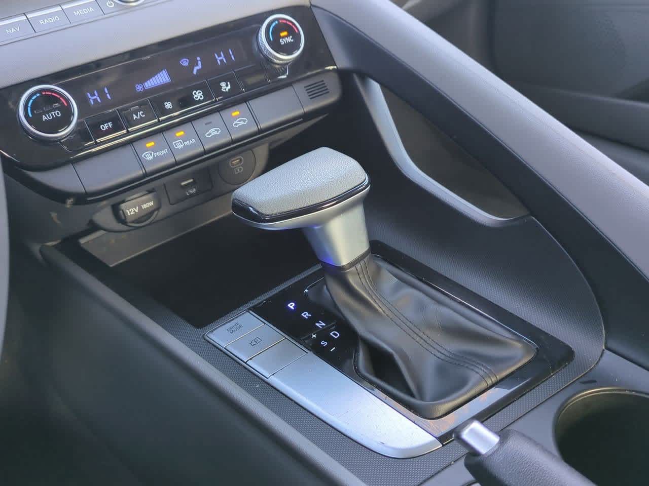 Thumbnail: 2024 Hyundai Elantra - 30