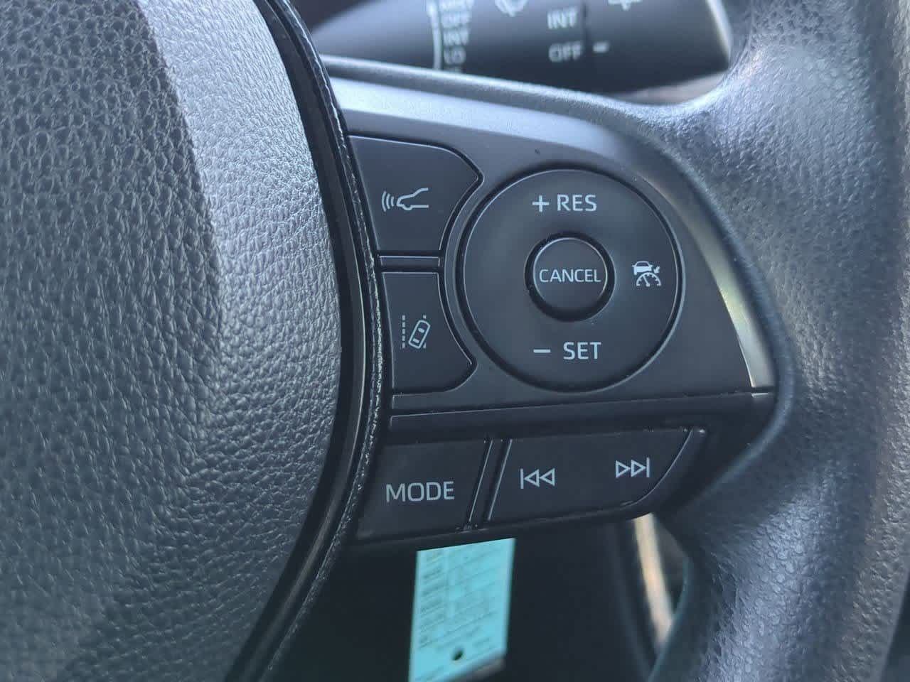 Thumbnail: 2020 Toyota RAV4 - 22