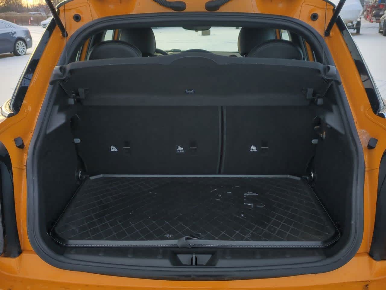 Thumbnail: 2017 MINI Cooper Hardtop - 35