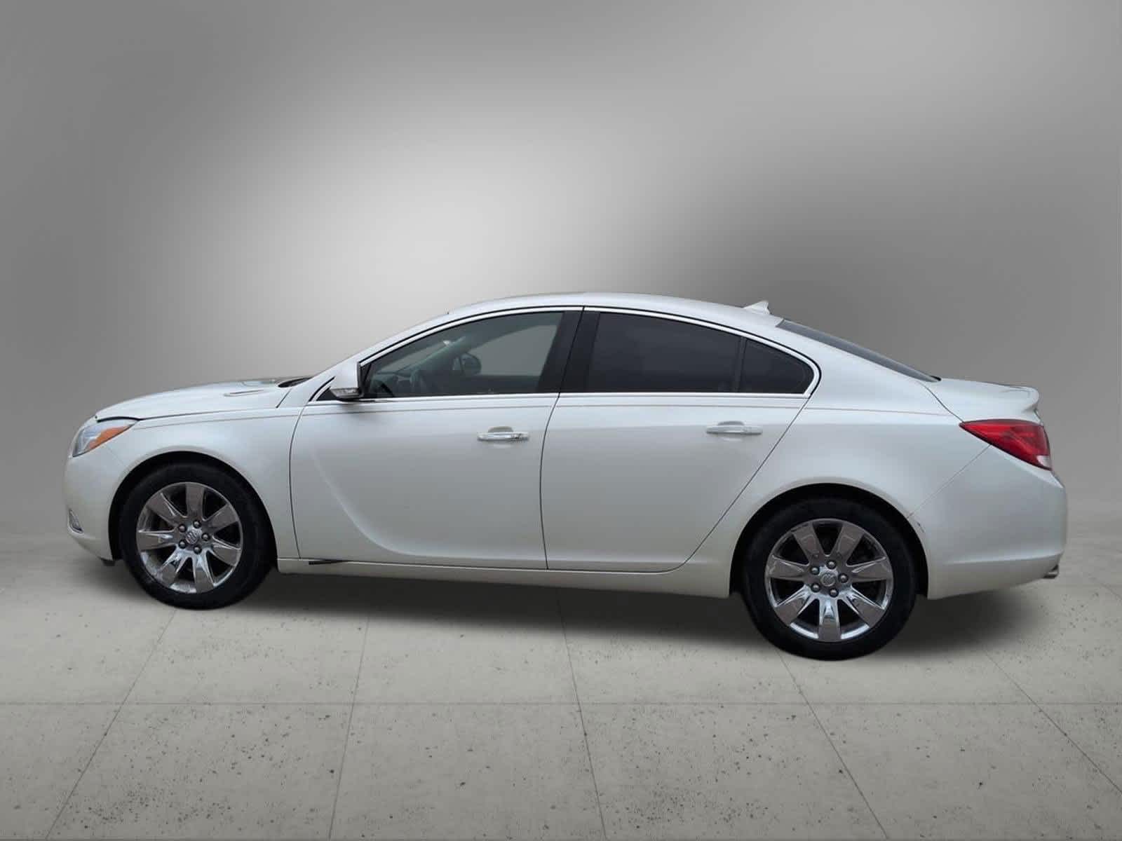 Thumbnail: 2013 Buick Regal - 3