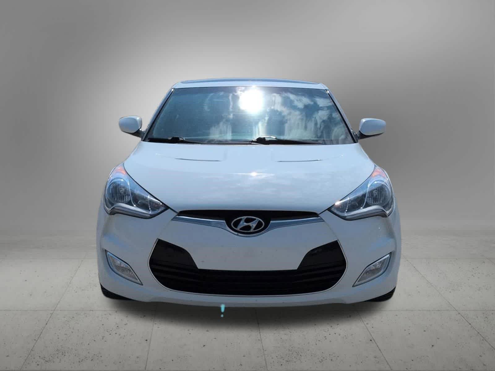 Thumbnail: 2013 Hyundai Veloster - 11