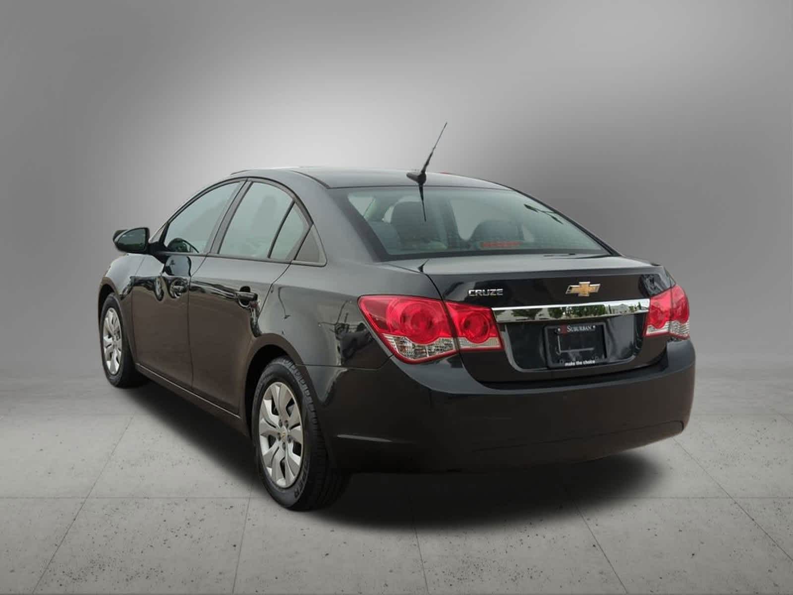 2013 Chevrolet Cruze LS 4