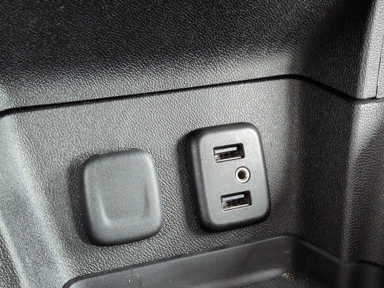 Thumbnail: 2017 Chevrolet Volt - 31