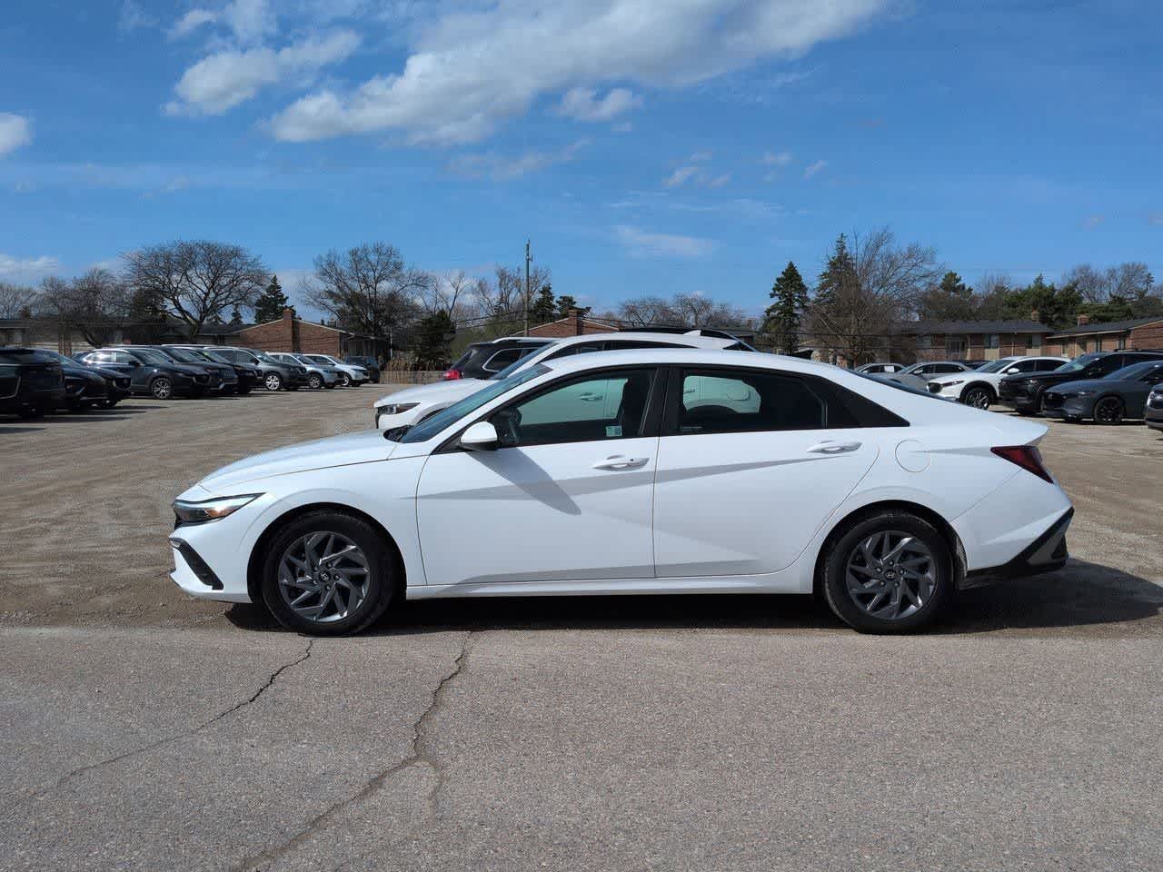 Thumbnail: 2024 Hyundai Elantra - 3