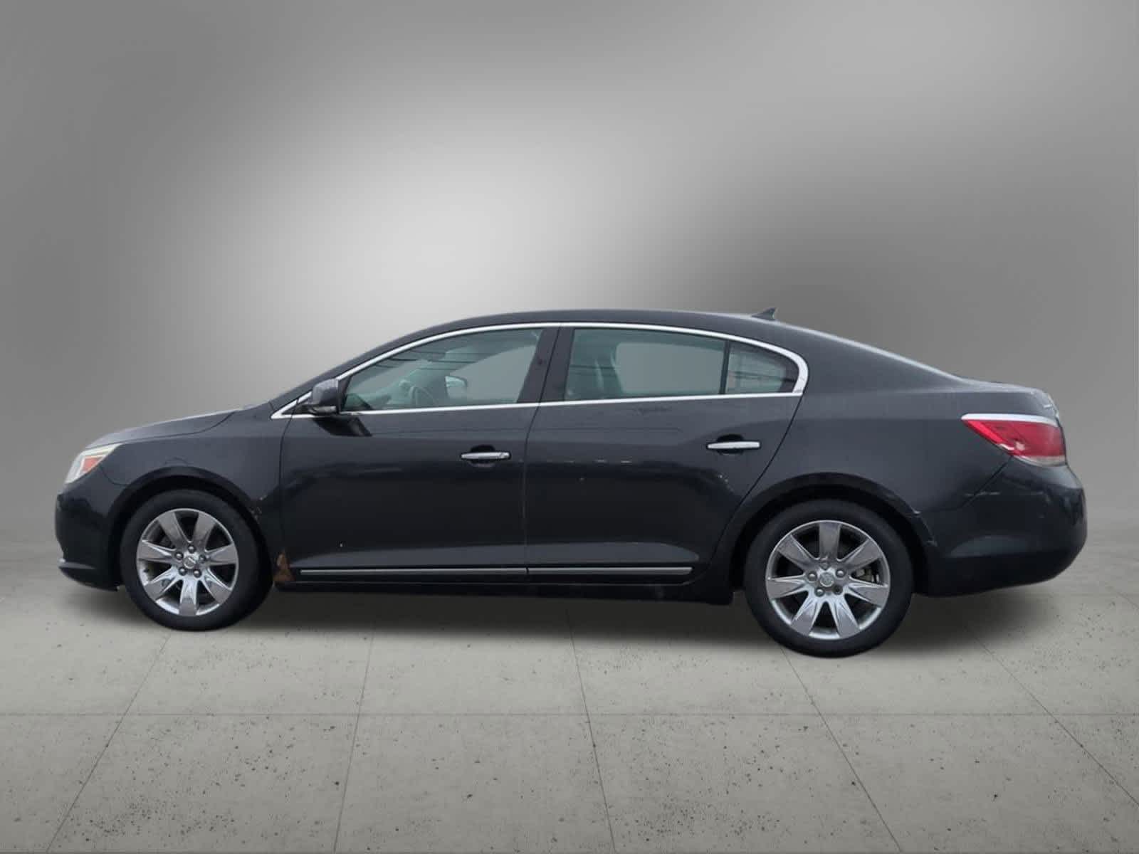 Thumbnail: 2010 Buick LaCrosse - 3