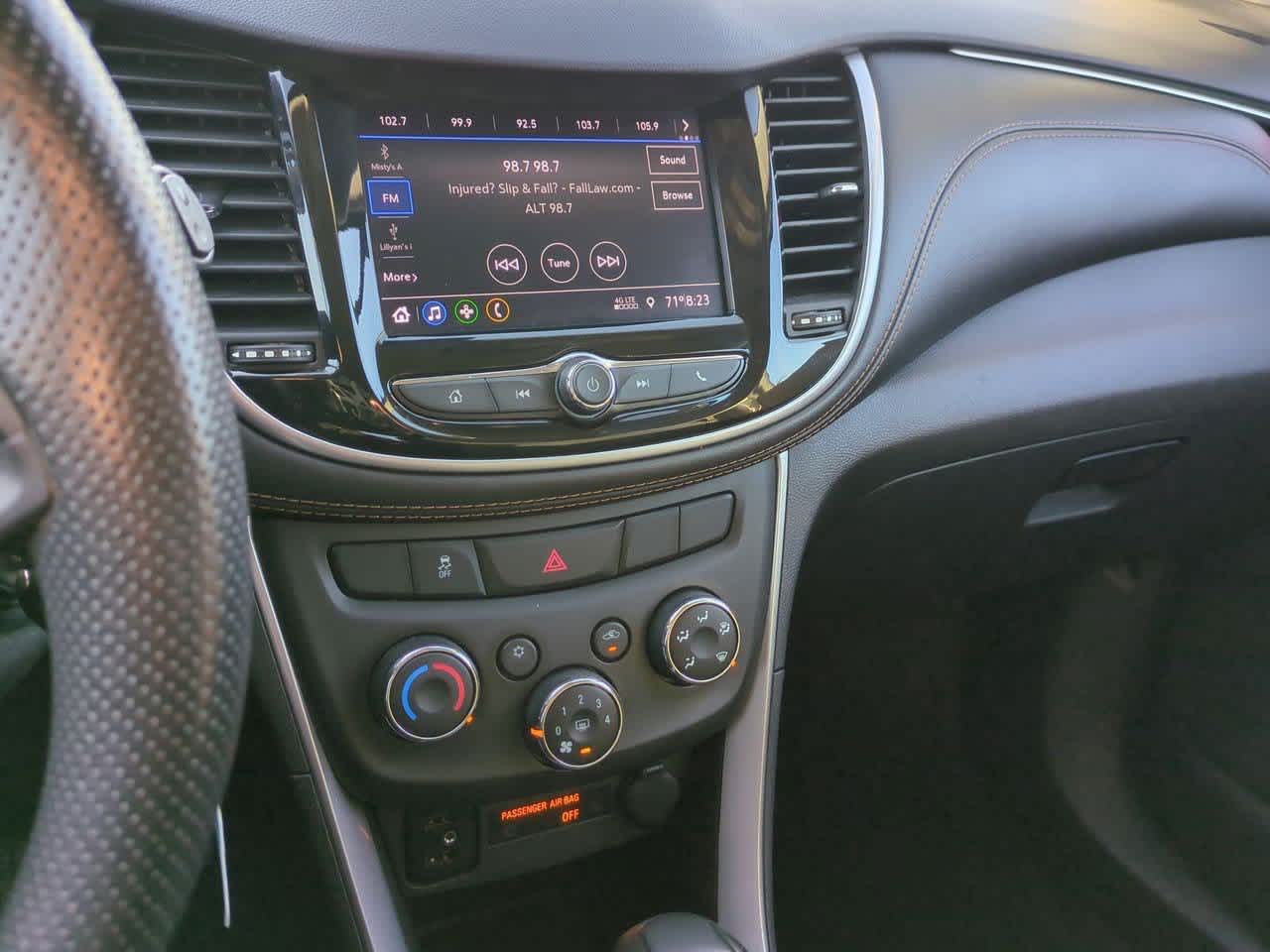 Thumbnail: 2020 Chevrolet Trax - 25