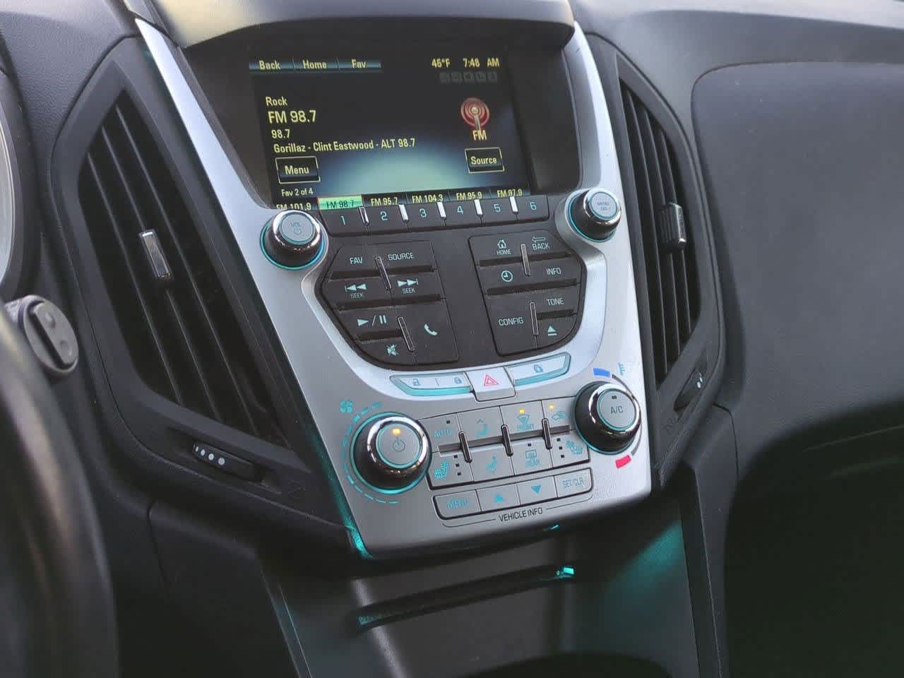 Thumbnail: 2013 Chevrolet Equinox - 17