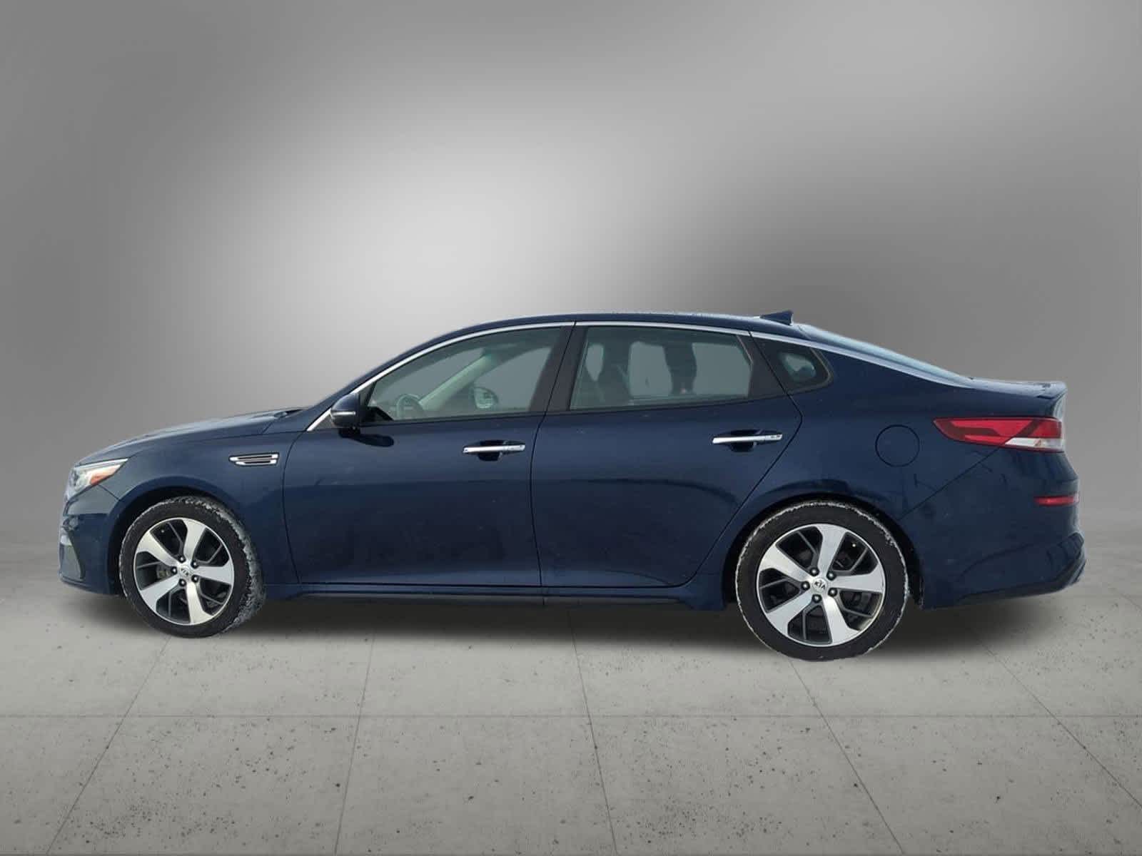 Thumbnail: 2020 Kia Optima - 3