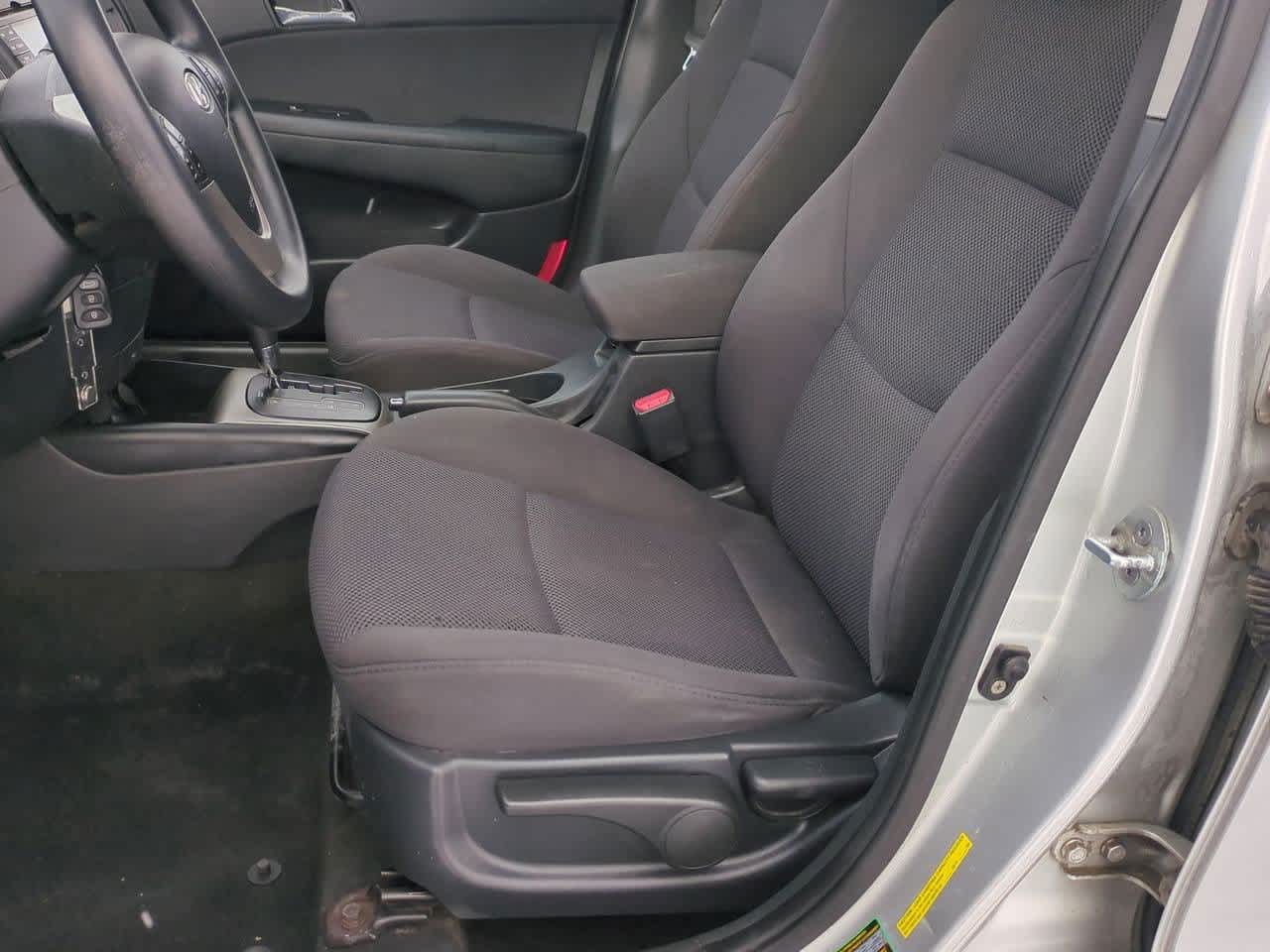 Thumbnail: 2012 Hyundai Elantra - 15