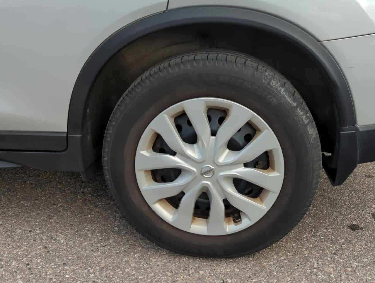 2017 Nissan Rogue S 12