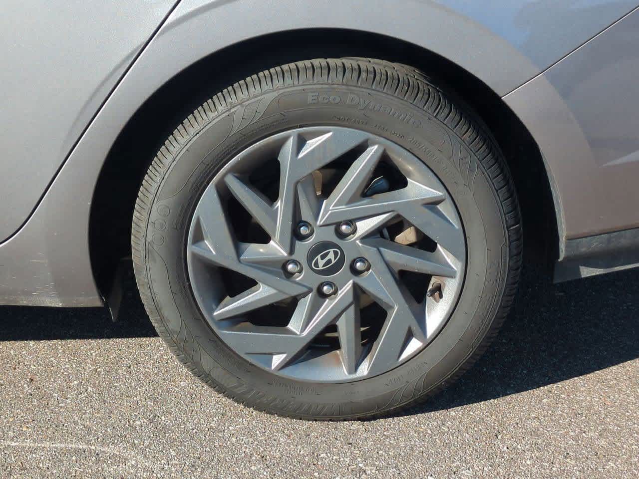 Thumbnail: 2024 Hyundai Elantra - 12