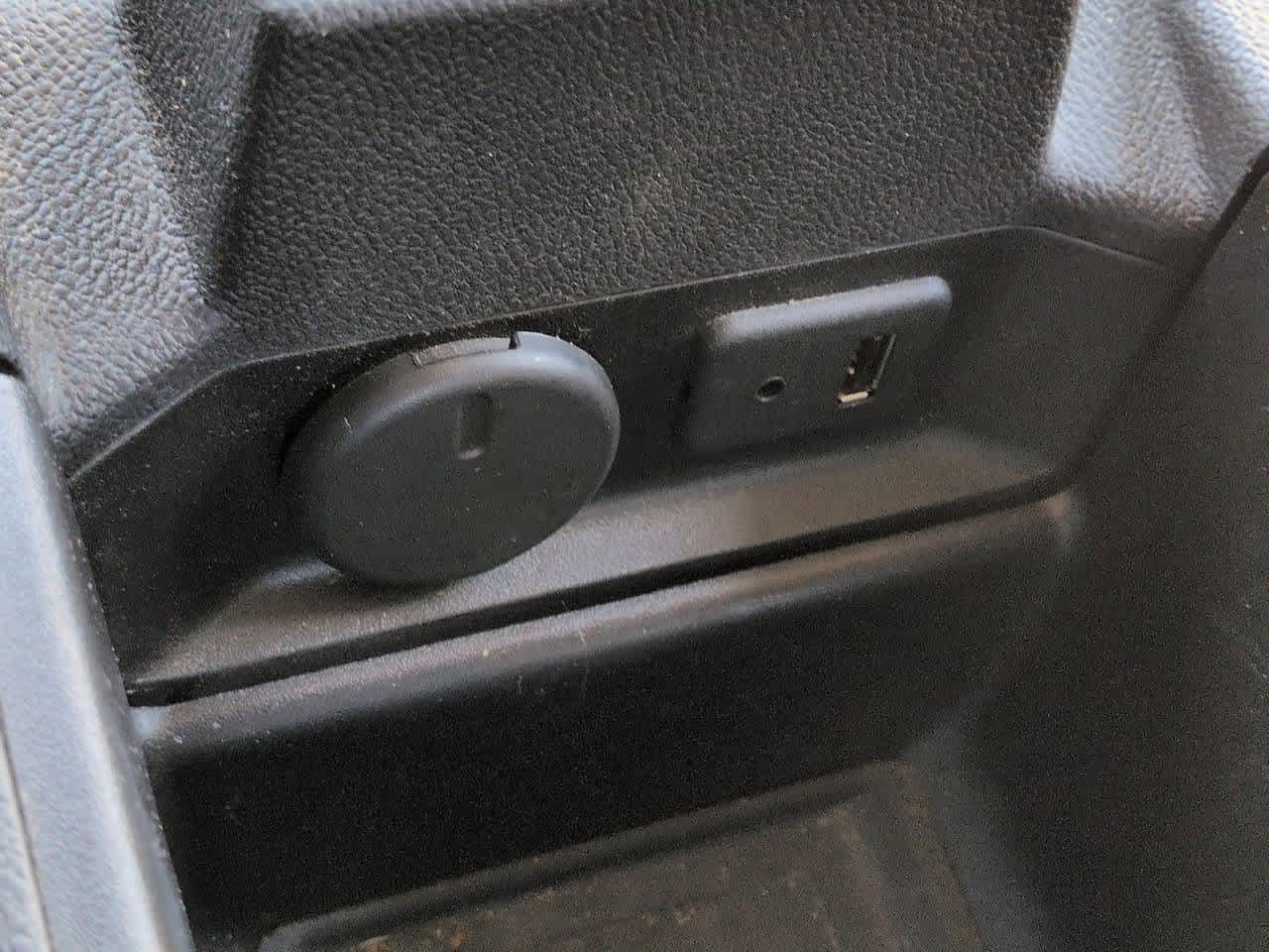Thumbnail: 2014 Chevrolet Volt - 30