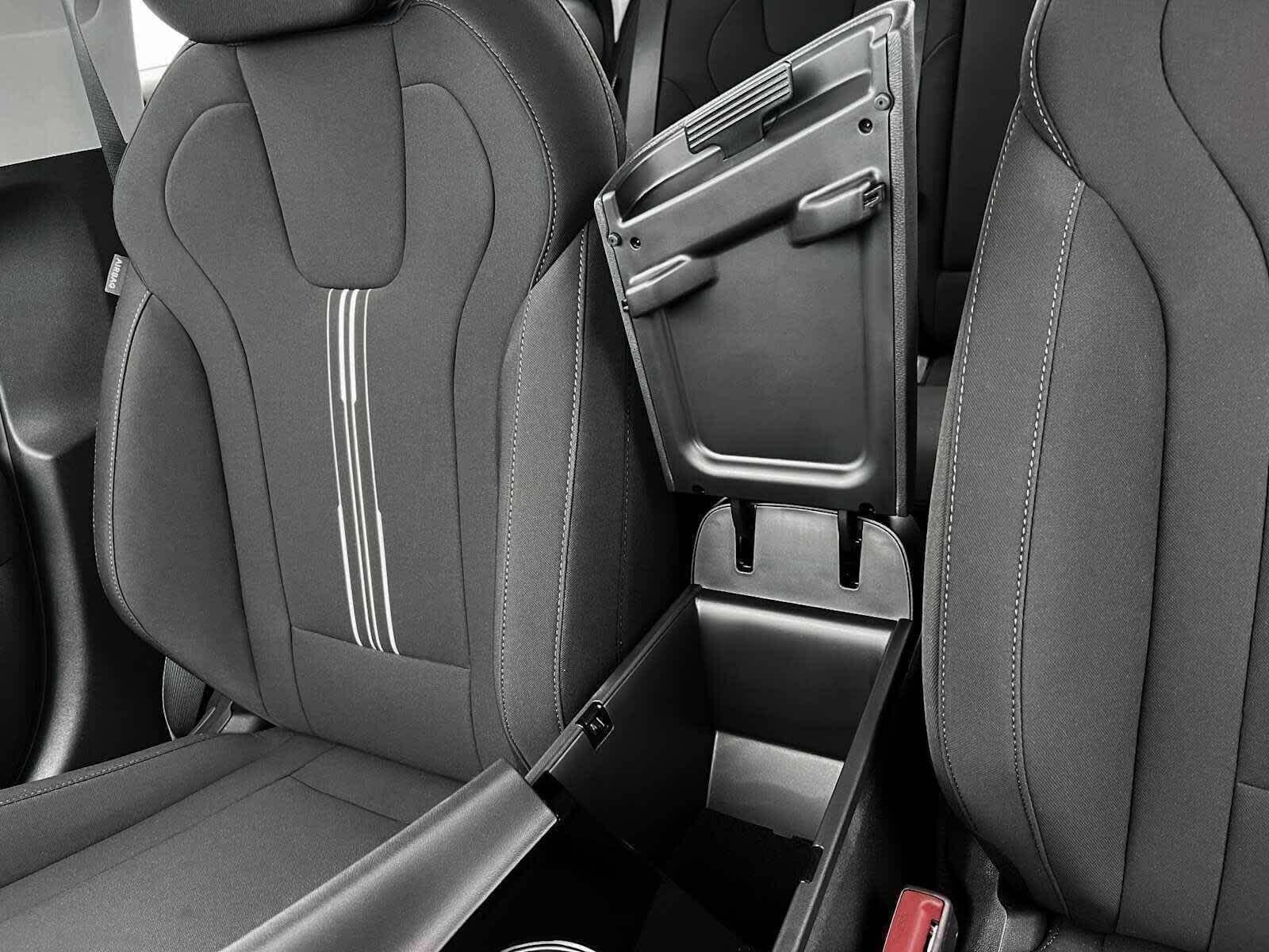 Thumbnail: 2025 Hyundai Elantra - 18