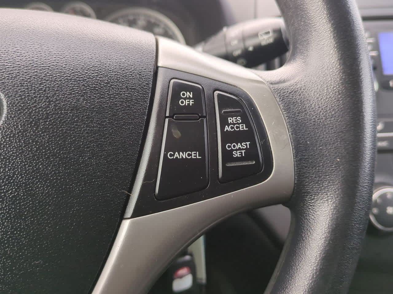 Thumbnail: 2012 Hyundai Elantra - 24