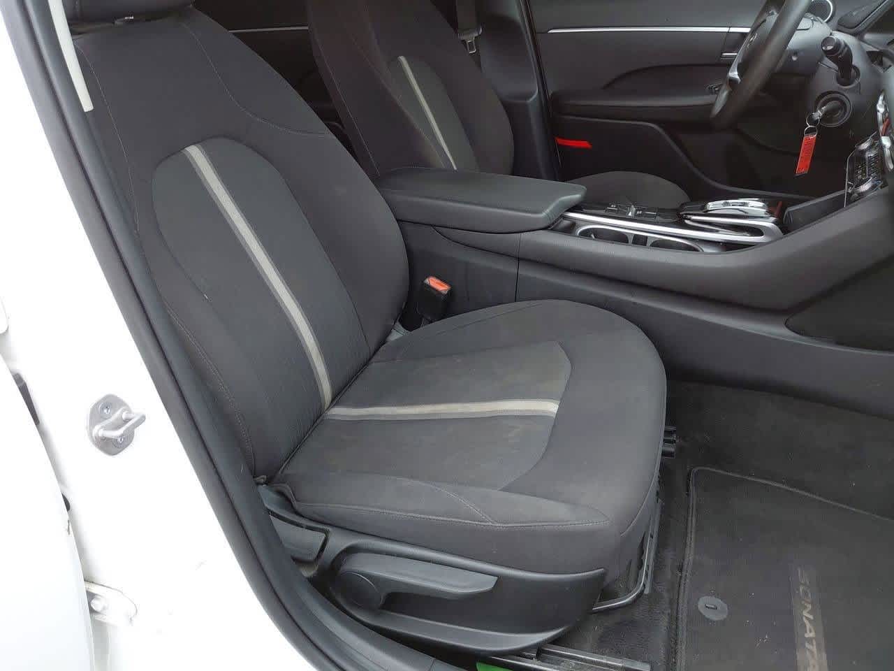 2023 Hyundai Sonata SE 19