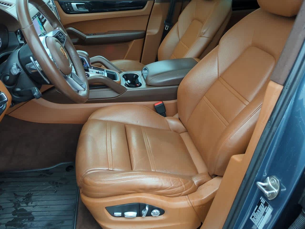 Thumbnail: 2019 Porsche Cayenne - 14