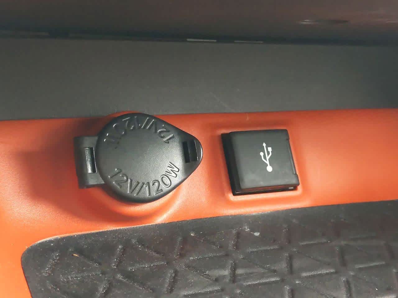 Thumbnail: 2022 Toyota RAV4 - 29