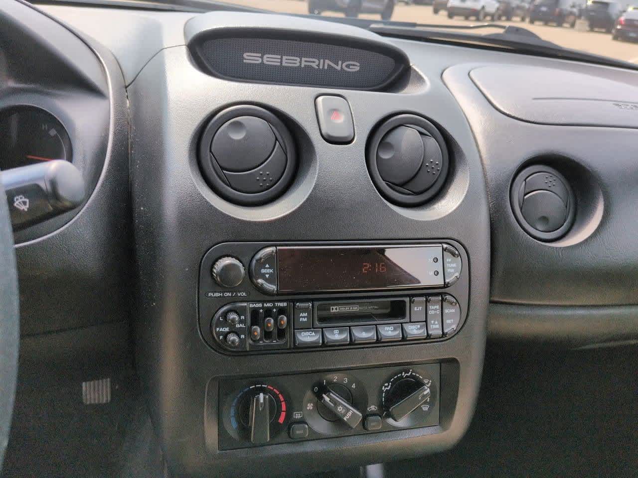 Thumbnail: 2002 Chrysler Sebring - 25