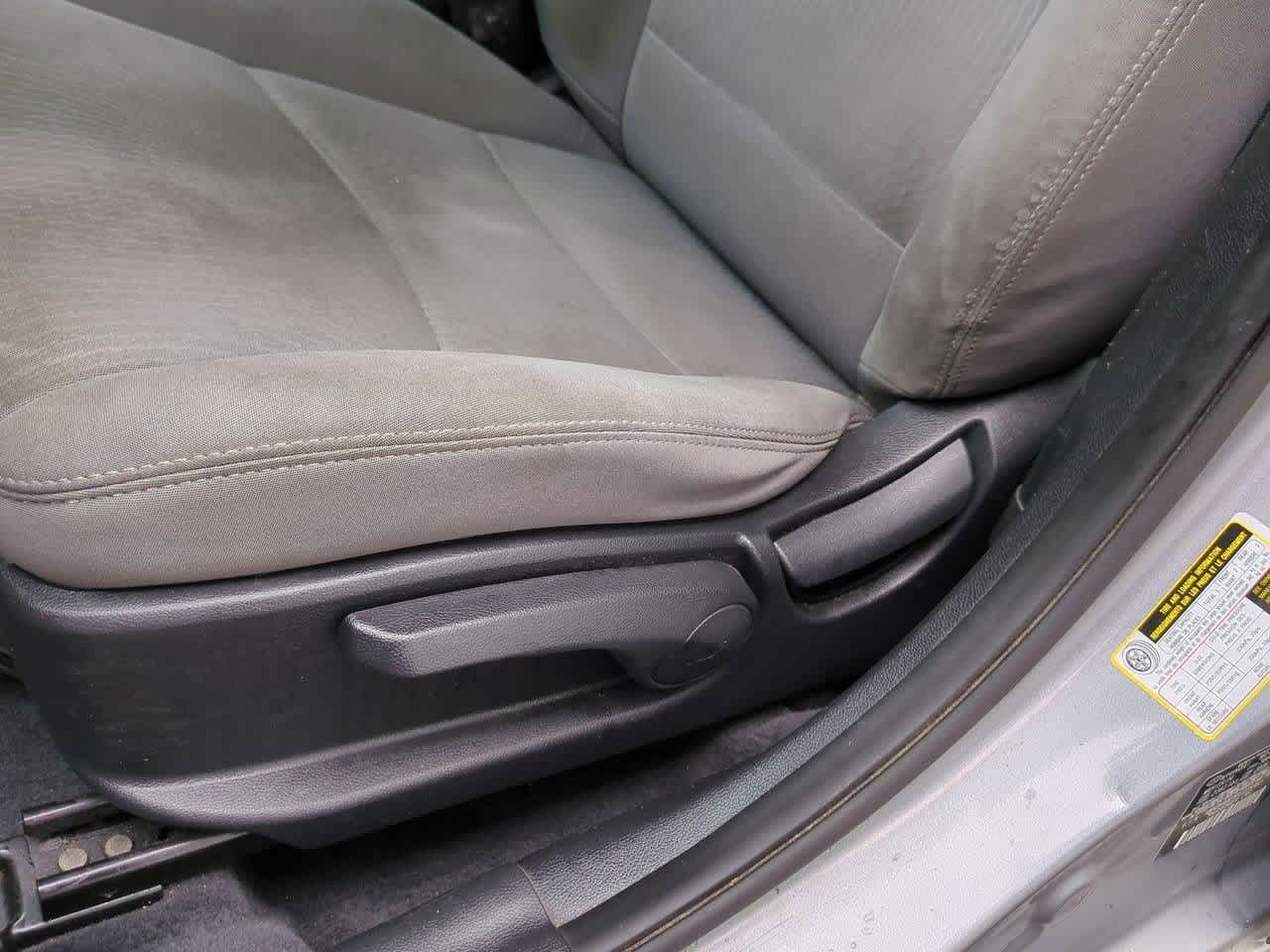 Thumbnail: 2015 Hyundai Elantra - 17