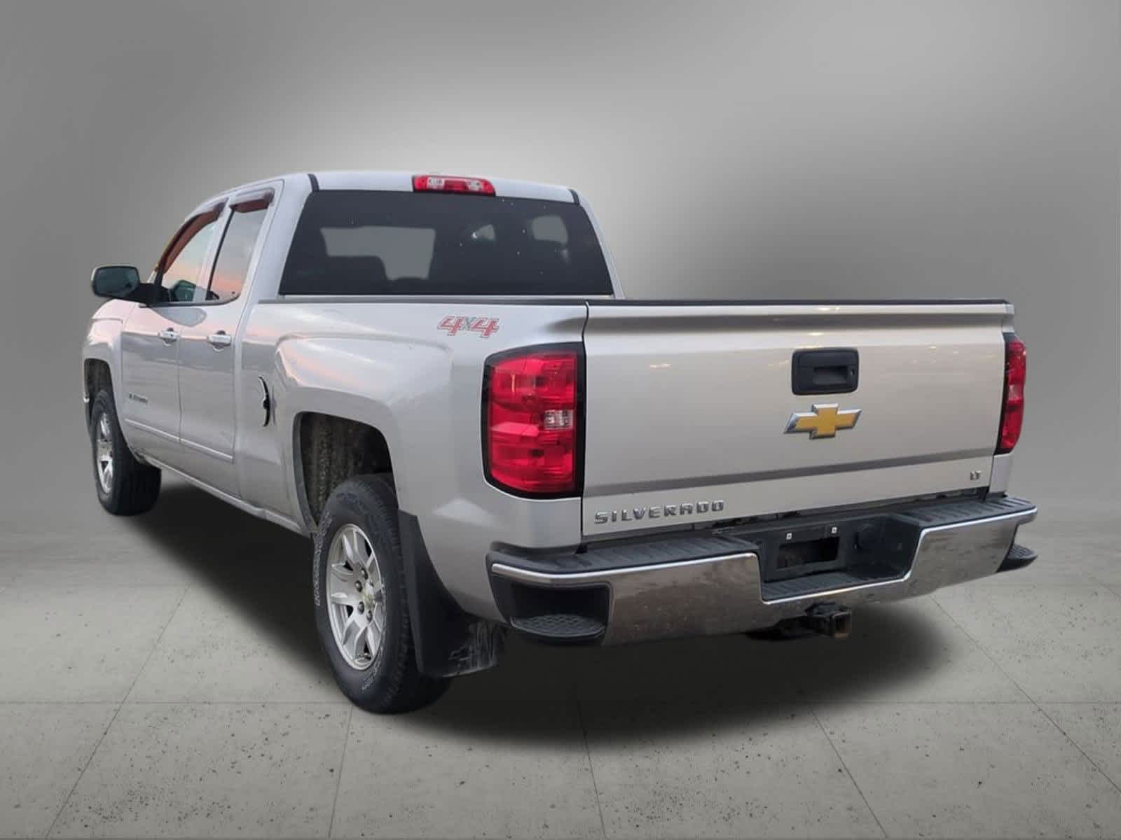 Thumbnail: 2015 Chevrolet Silverado 1500 - 4