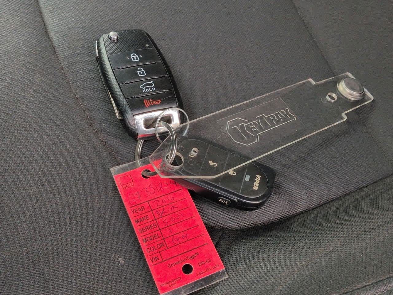 Thumbnail: 2016 Kia Soul - 32