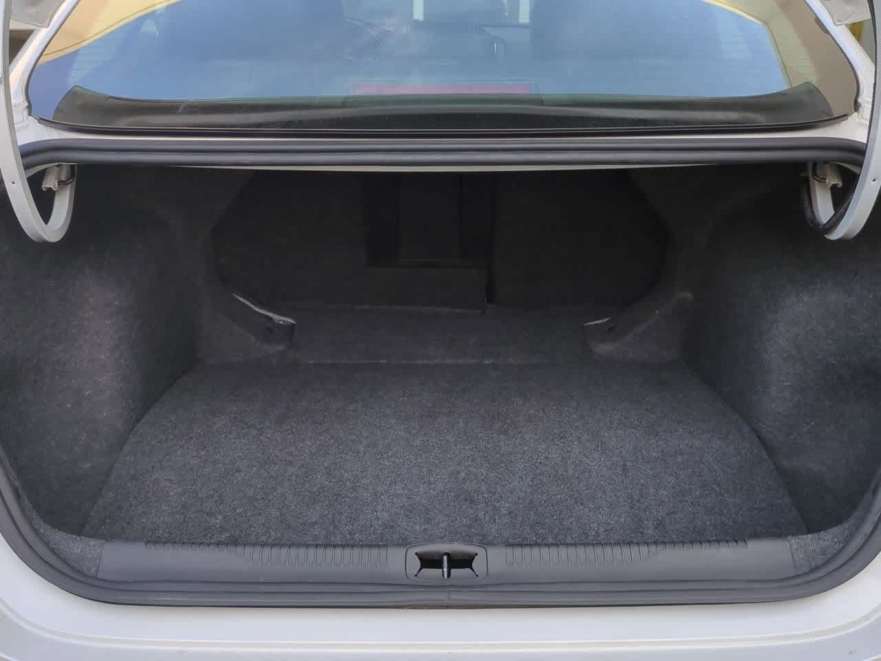 Thumbnail: 2015 Chrysler 200 - 33